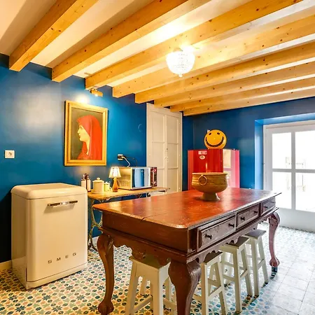 Luxa Charmhouse 4* סינטרה