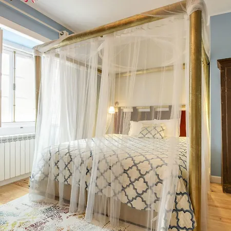 Luxa Charmhouse בית הארחה 4*