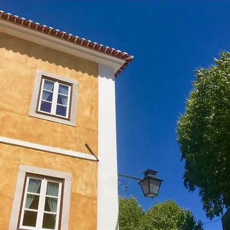 Luxa Charmhouse בית הארחה 4*