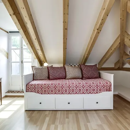 Luxa Charmhouse